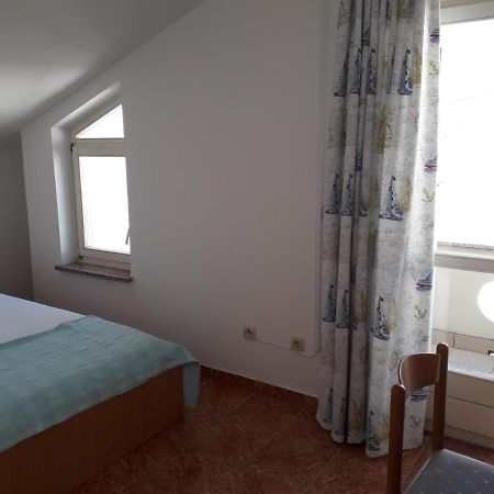 Apartments Miljenko โนวาลยา ภายนอก รูปภาพ