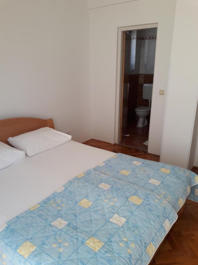 Apartments Miljenko โนวาลยา ภายนอก รูปภาพ