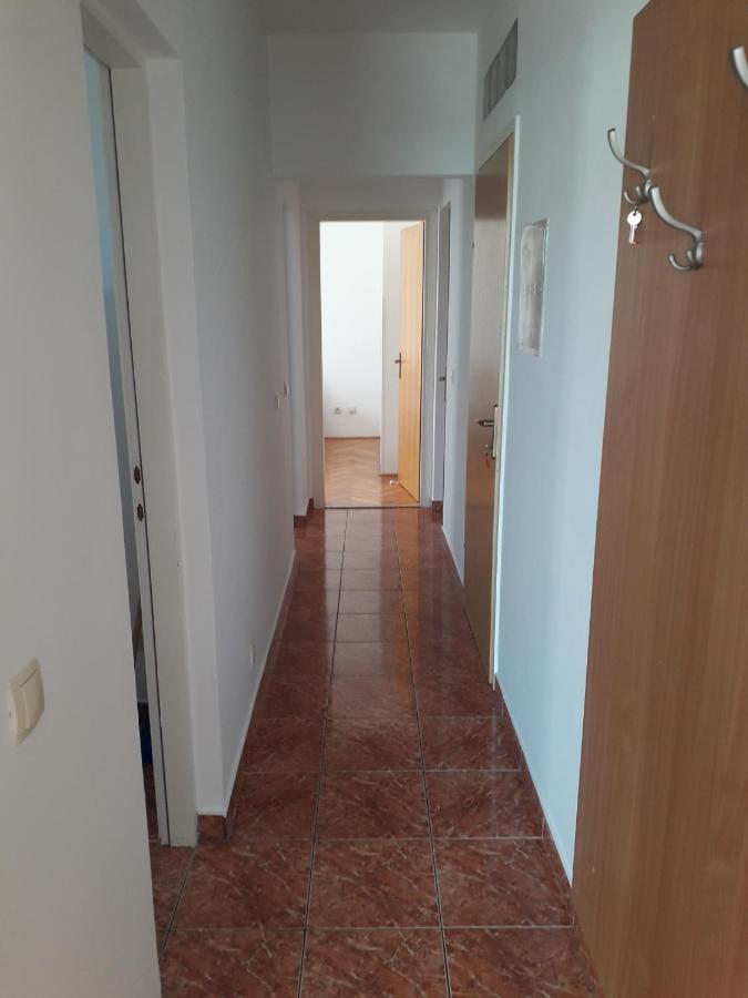 Apartments Miljenko โนวาลยา ภายนอก รูปภาพ