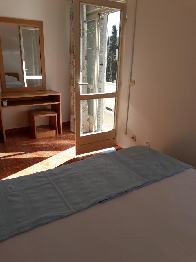 Apartments Miljenko โนวาลยา ภายนอก รูปภาพ