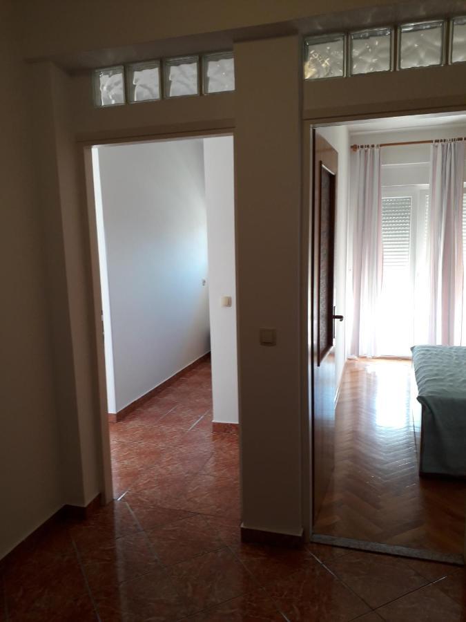 Apartments Miljenko โนวาลยา ภายนอก รูปภาพ
